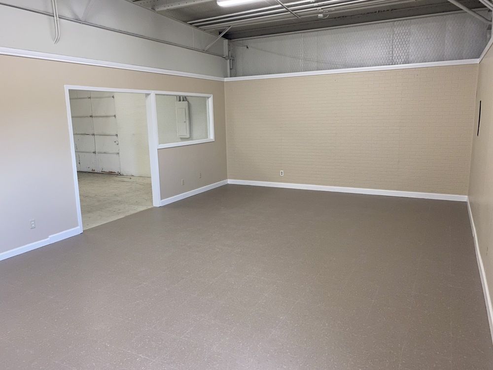 Warehouse with office space For Lease: 1223 Industrial Dr, New Braunfels, TX 78130